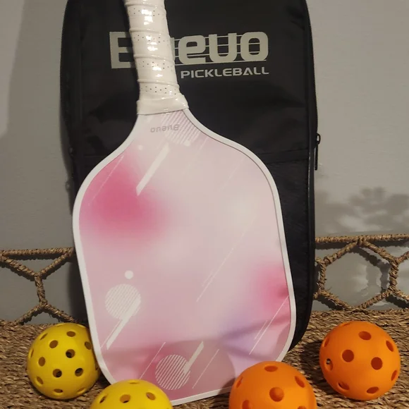 BUEUO Pickleball Set In Black Carrying Case.  2 Paddles And 4 Balls. - Picture 2 of 4